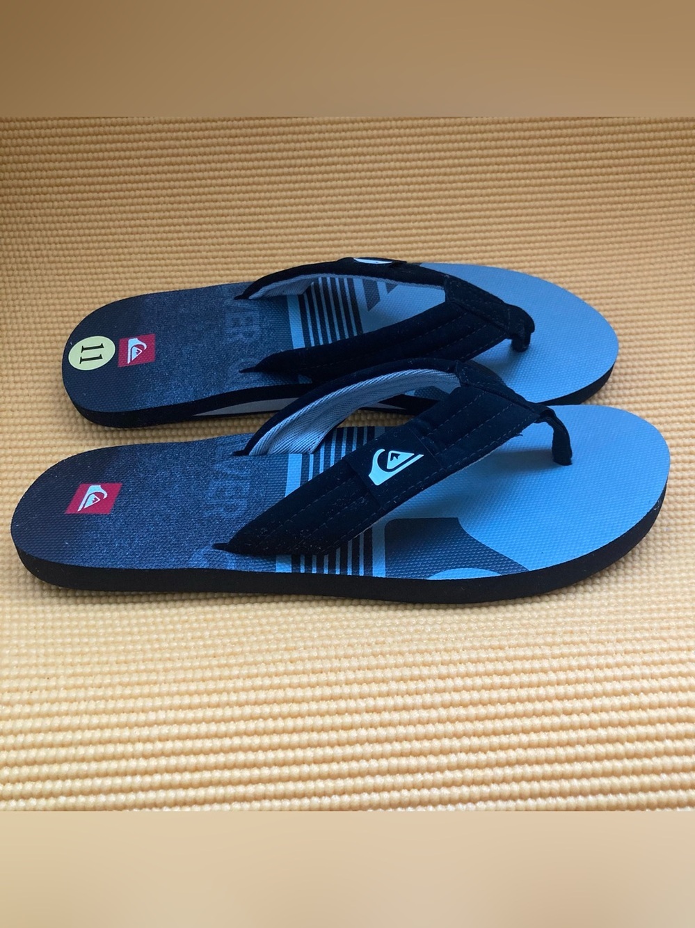 - Quick Silver  Molokai Flip Flops for Men Black and Gray Size  11